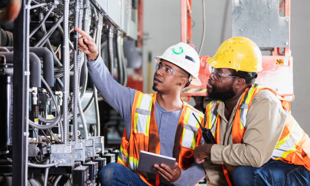 Best Electrical Contractors for Businesses  in Moxee, WA